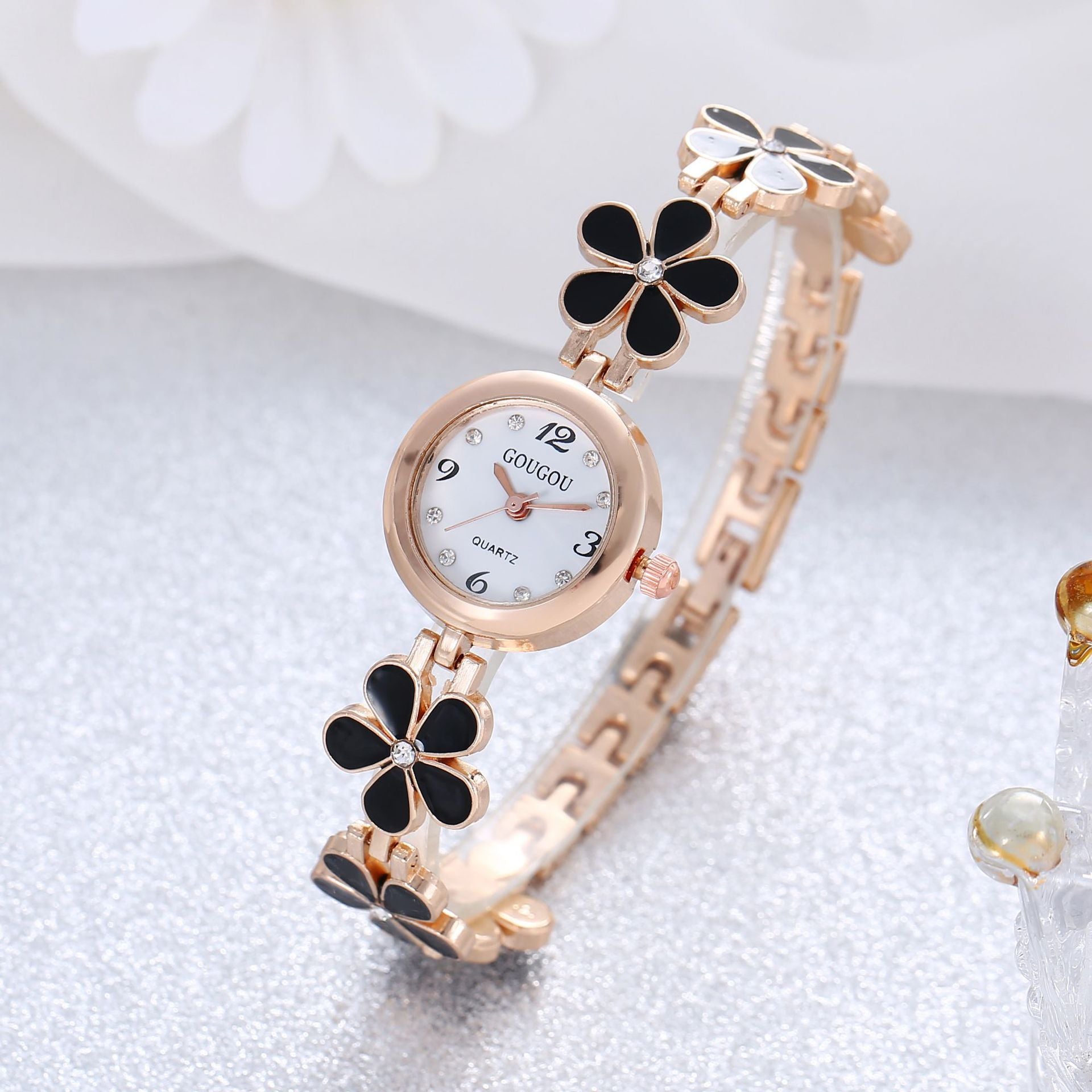 Women's Bracelet Watch Flower Disk Two-piece Bracelet Set - LuxeBloom
