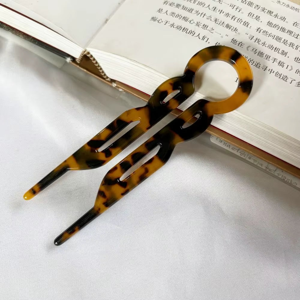 Elevate Your Hairstyle with Our Fashionable U-Shaped Hair Sticks!