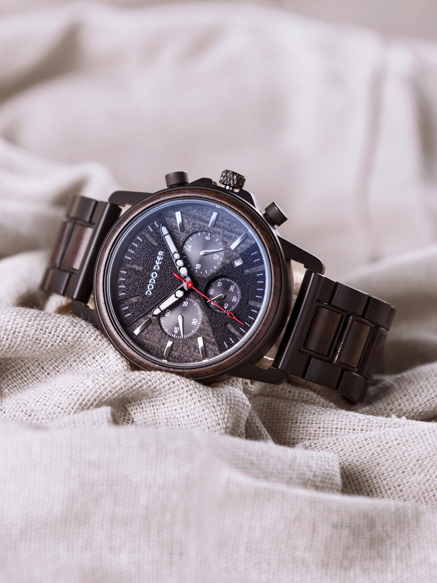 Watch of wrist of wood - LuxeBloom