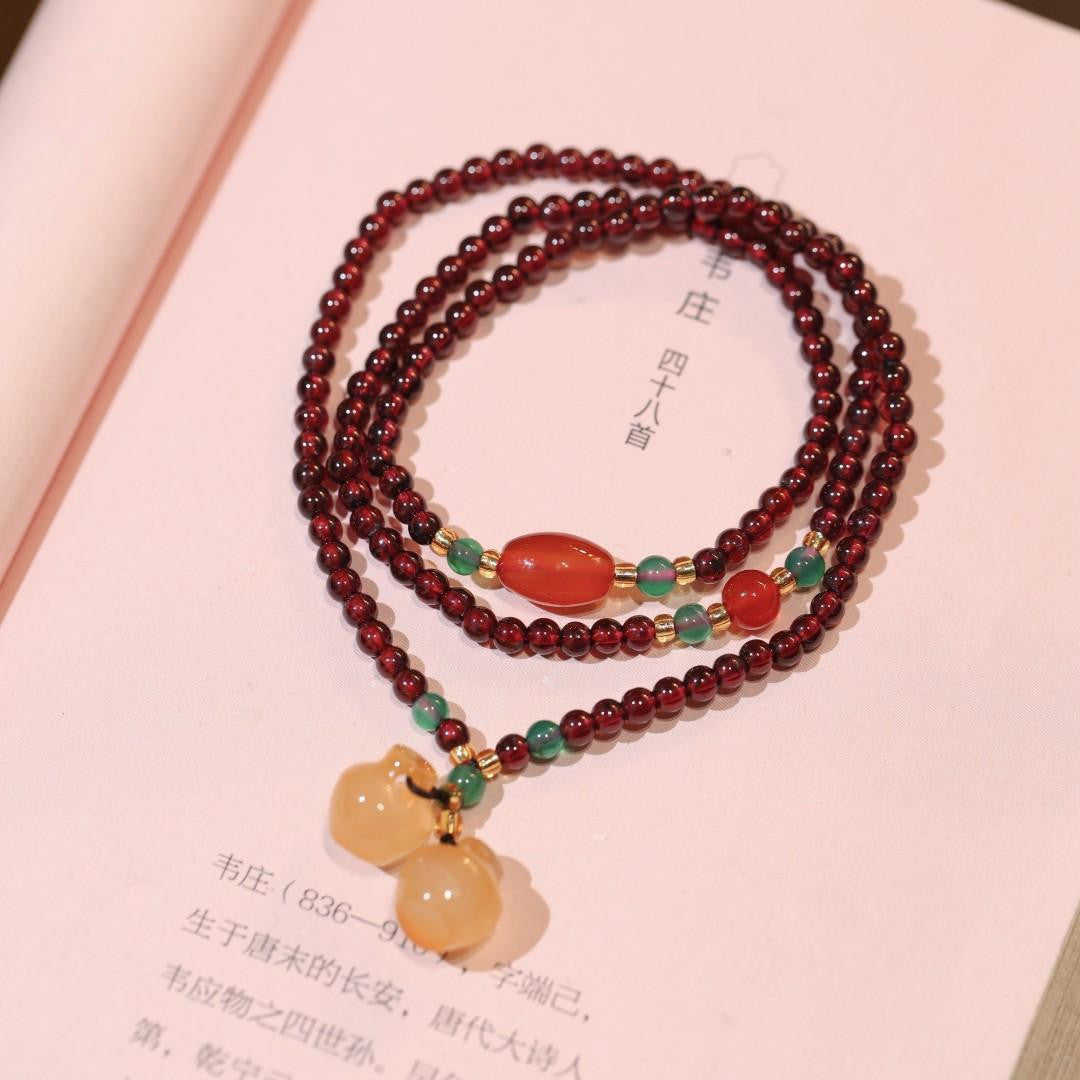 Natural Three Circles Garnet Charm Bracelet - LuxeBloom