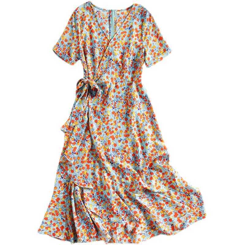 Feminine Looks Slim And Wears A French Floral Dress - LuxeBloom