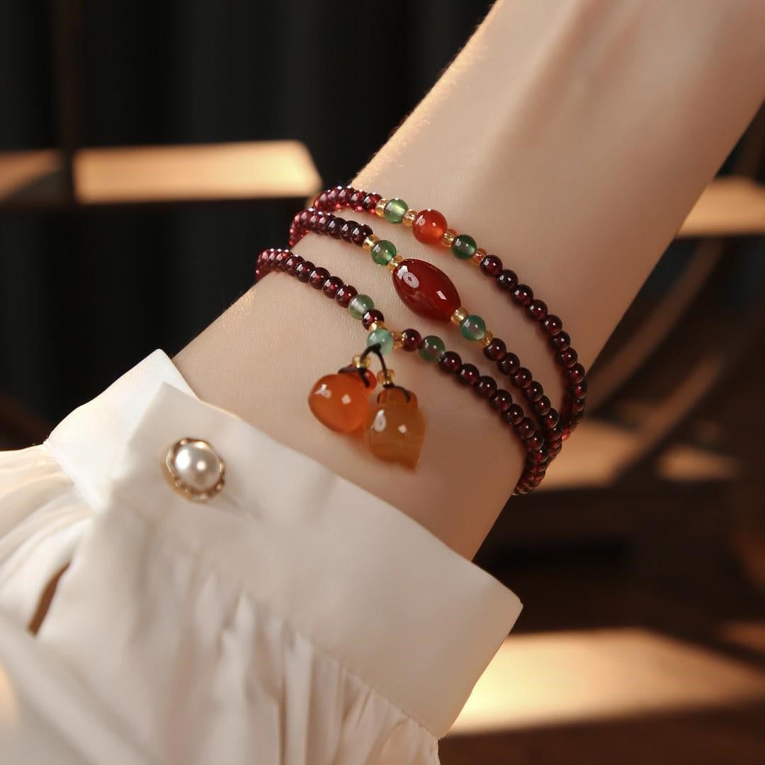 Natural Three Circles Garnet Charm Bracelet - LuxeBloom
