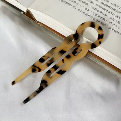 Elevate Your Hairstyle with Our Fashionable U-Shaped Hair Sticks!